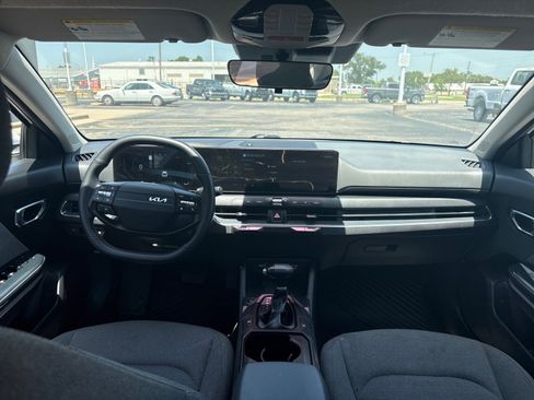 Used 2025 Kia K4 EX FWD image 8