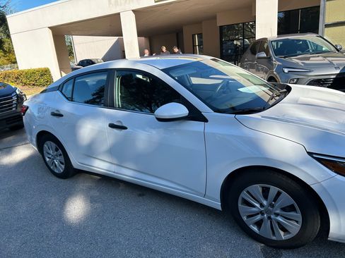 Used 2025 Nissan Sentra S image 20