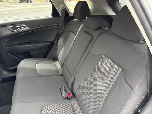 Certified 2023 Kia Sportage LX AWD/4WD image 13
