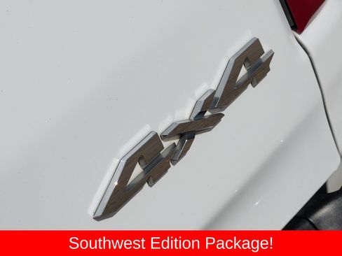 Used 2025 RAM 1500 Laramie AWD/4WD image 21