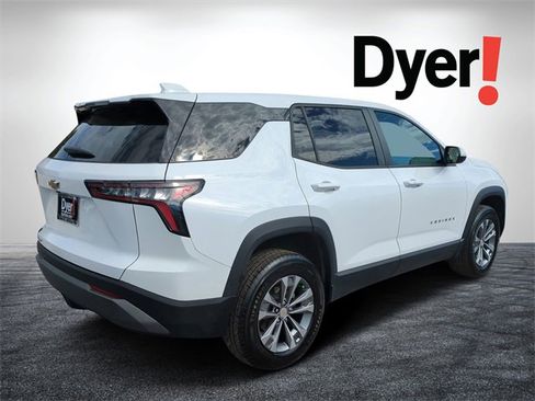 Certified 2025 Chevrolet Equinox LT image 3