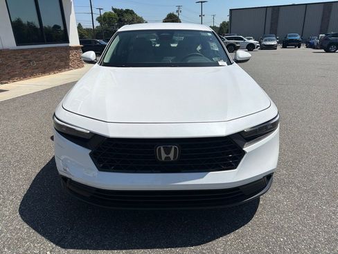 Used 2024 Honda Accord LX image 10