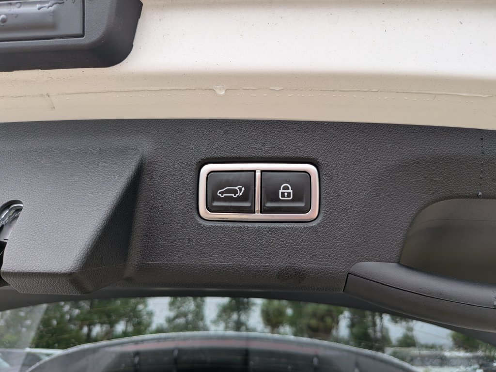 Certified 2023 Kia Sorento EX FWD image 14