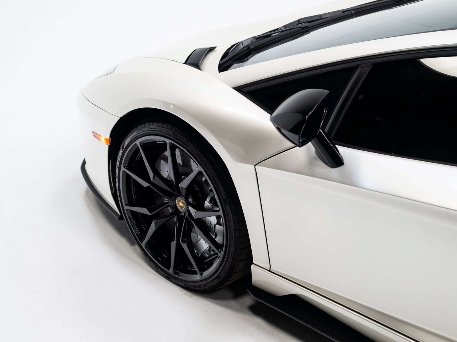 Used 2018 Lamborghini Aventador S AWD/4WD image 21