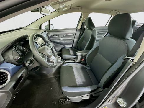Used 2025 Nissan Versa SV FWD image 13