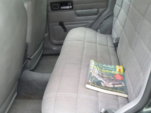 Used 1996 Jeep Cherokee SE image 12