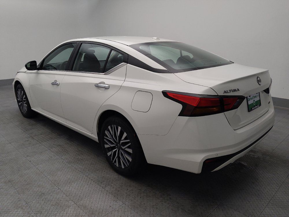 Used 2025 Nissan Altima 2.5 SV AWD/4WD image 5