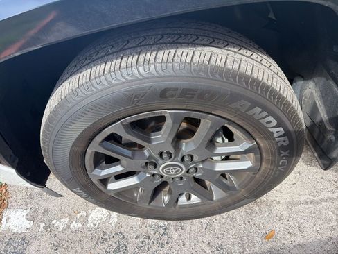 Used 2024 Toyota Sequoia Platinum image 4