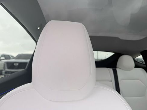 Used 2026 Tesla Model Y 2WD image 31