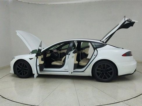 Used 2021 Tesla Model S Plaid image 73