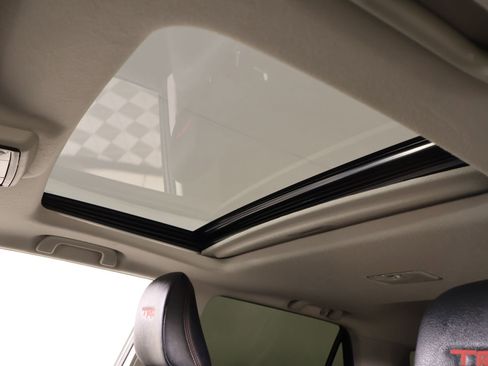 Used 2021 Toyota 4Runner TRD Off-Road Premium w/ Moonroof Package image 15