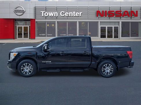 Certified 2024 Nissan Titan SV w/ SV Convenience Package RWD image 4