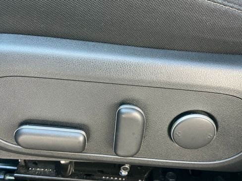 Used 2025 Hyundai Kona SEL image 22