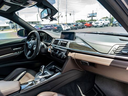 Used 2017 BMW M3 RWD image 42