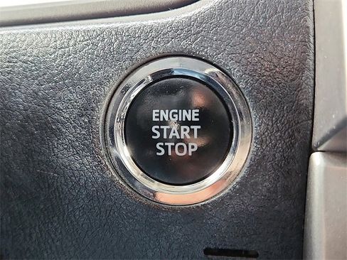 Used 2022 Toyota 4Runner Limited image 21