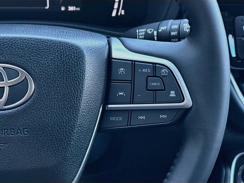 New 2026 Toyota Grand Highlander XLE FWD image 12