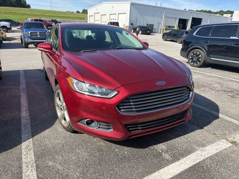 Used 2016 Ford Fusion SE w/ Equipment Group 201A FWD image 1