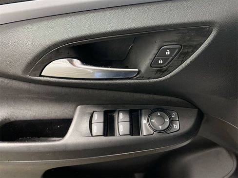 Used 2025 Buick Envista Preferred w/ Convenience I Package image 13