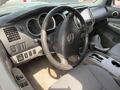 Used 2011 Toyota Tacoma PreRunner w/ TRD Sport Pkg RWD image 8