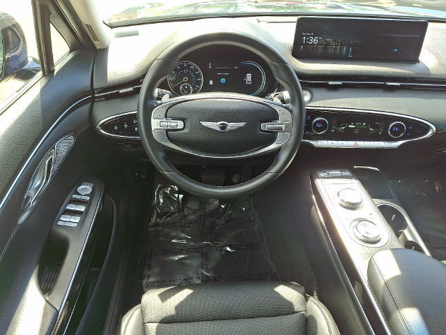 Used 2025 Genesis GV70 2.5T AWD/4WD image 11