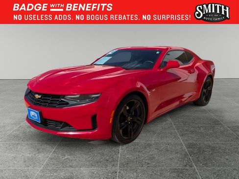 Used 2024 Chevrolet Camaro LT RWD image 8