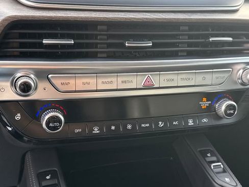 Used 2021 Kia Telluride EX w/ EX Premium Package image 26