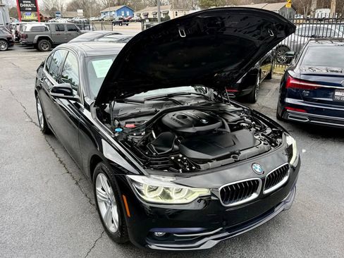 Used 2018 BMW 330i xDrive Sedan w/ Convenience Package image 4