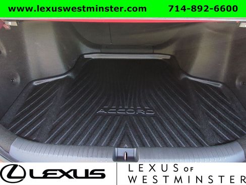 Used 2024 Honda Accord Touring image 10