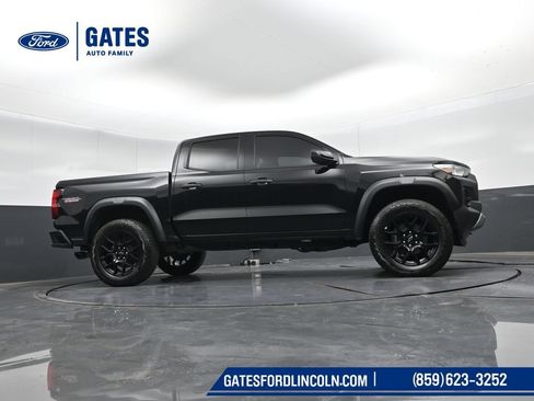 Used 2024 Chevrolet Colorado Trail Boss w/ LPO, Dark Essentials Package AWD/4WD image 39