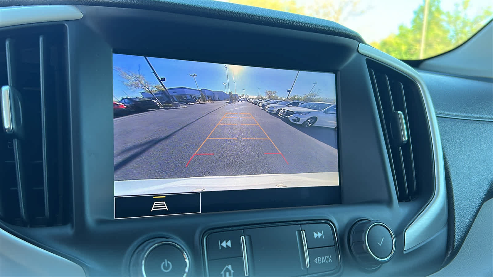 Used 2023 GMC Terrain SLT AWD/4WD image 16