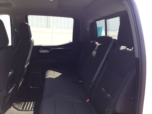 Used 2022 Chevrolet Silverado 1500 RST w/ Convenience Package II AWD/4WD image 6