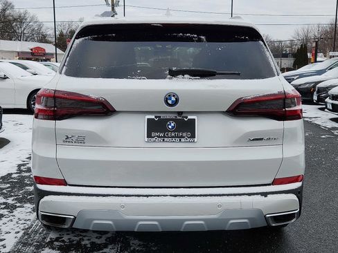 Certified 2022 BMW X5 xDrive45e image 5