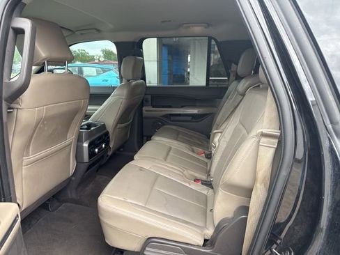 Used 2018 Ford Expedition Max XLT w/ Equipment Group 202A image 10