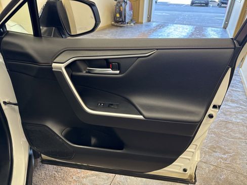 Used 2021 Toyota RAV4 XSE image 15