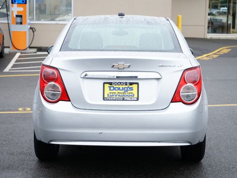 Used 2015 Chevrolet Sonic LT image 5