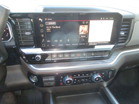 New 2026 GMC Sierra 2500 SLT w/ SLT Premium Package image 41