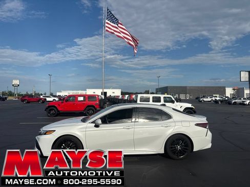 Used 2023 Toyota Camry XSE w/ Cold Weather Package AWD/4WD image 1