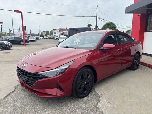 Used 2021 Hyundai Elantra SEL FWD image 5