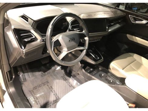 Used 2024 Audi Q4 e-tron Premium Plus w/ Premium Plus image 19