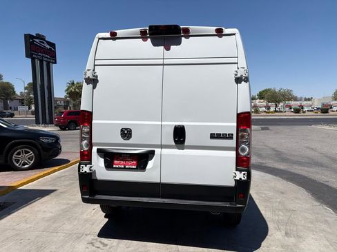 Used 2023 RAM ProMaster 2500 FWD image 4