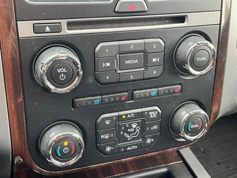 Used 2017 Ford Expedition EL Platinum AWD/4WD image 6