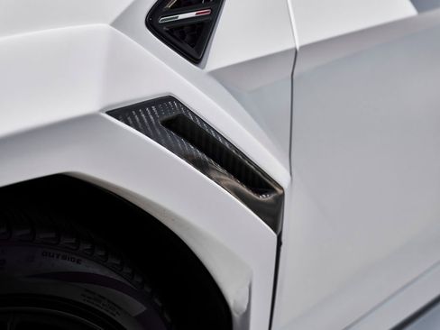 Used 2019 Lamborghini Urus AWD/4WD image 11