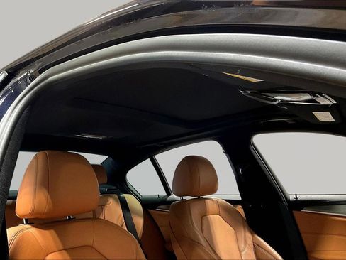 Used 2020 BMW 530i xDrive w/ M Sport Package image 24