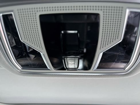 Used 2021 Audi A8 L 3.0T w/ Executive Plus Package image 43