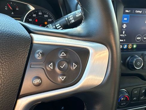 Used 2024 GMC Terrain SLT image 29