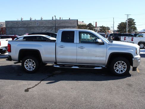 Used 2019 GMC Sierra 1500 SLE w/ SLE Value Package AWD/4WD image 4