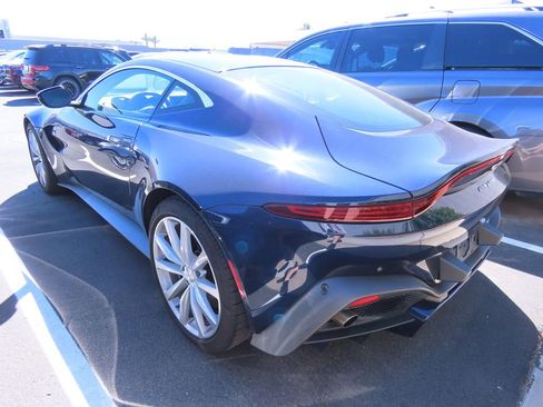 Used 2020 Aston Martin V8 Vantage Coupe image 4