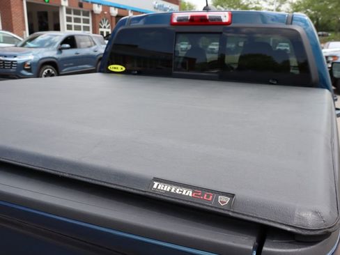Used 2019 Chevrolet Colorado Z71 AWD/4WD image 34