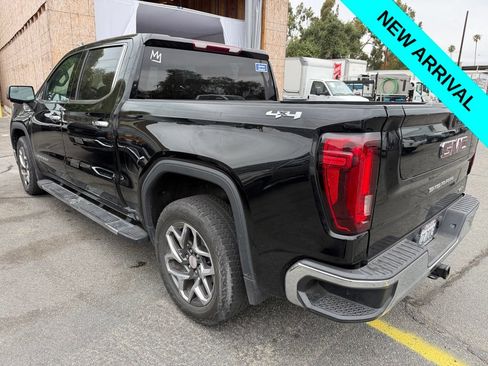 Used 2023 GMC Sierra 1500 SLT w/ SLT Premium Package AWD/4WD image 4