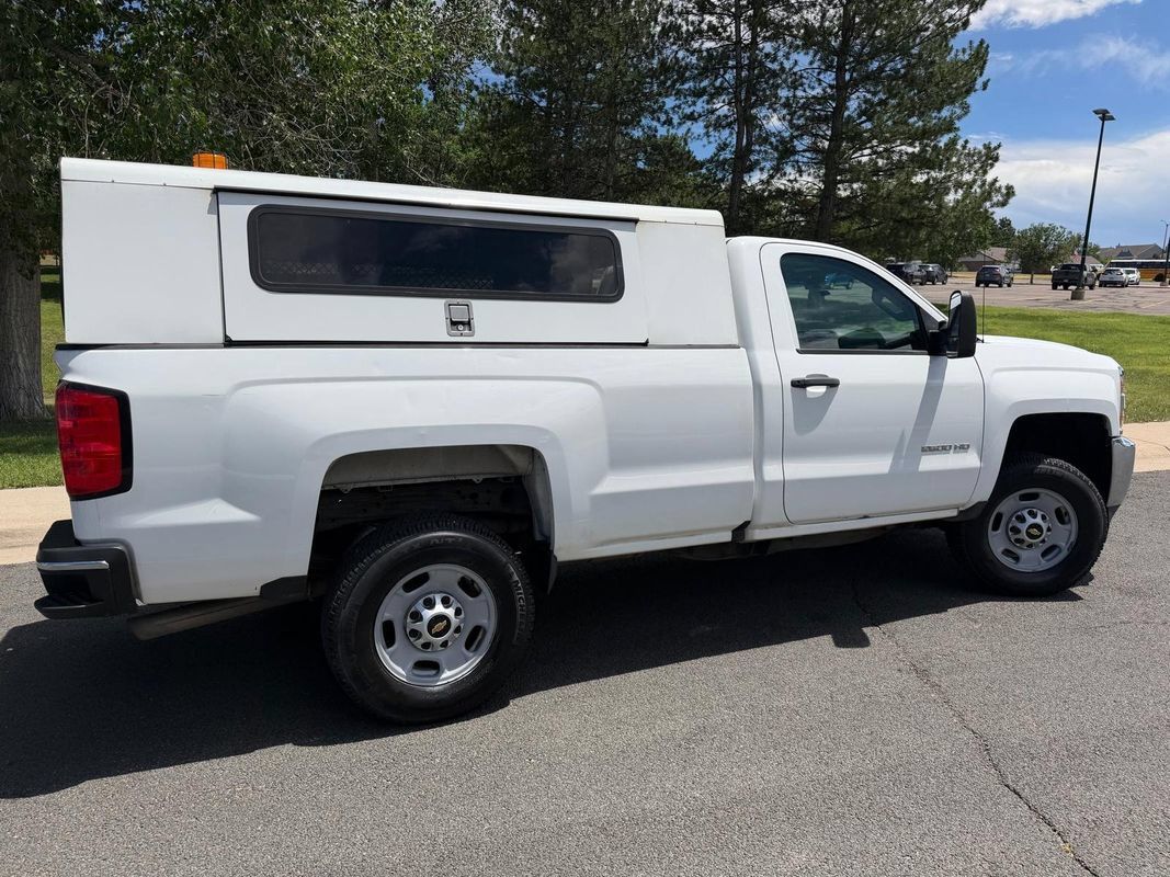 Used 2016 Chevrolet Silverado 2500 W/T AWD/4WD image 4